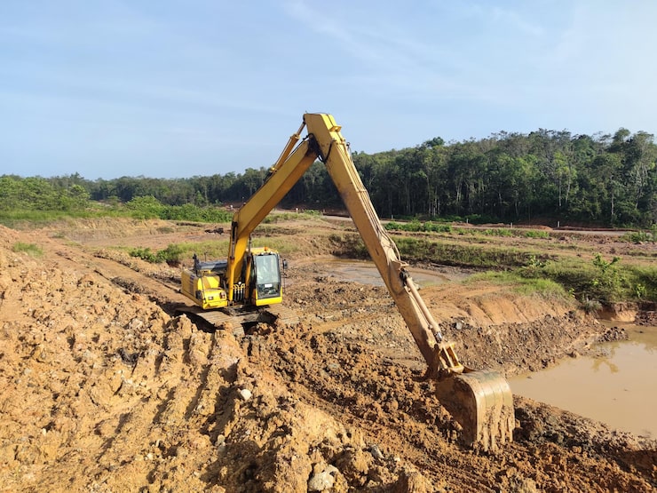 Posso construir sem fazer terraplanagem? Entenda os riscos